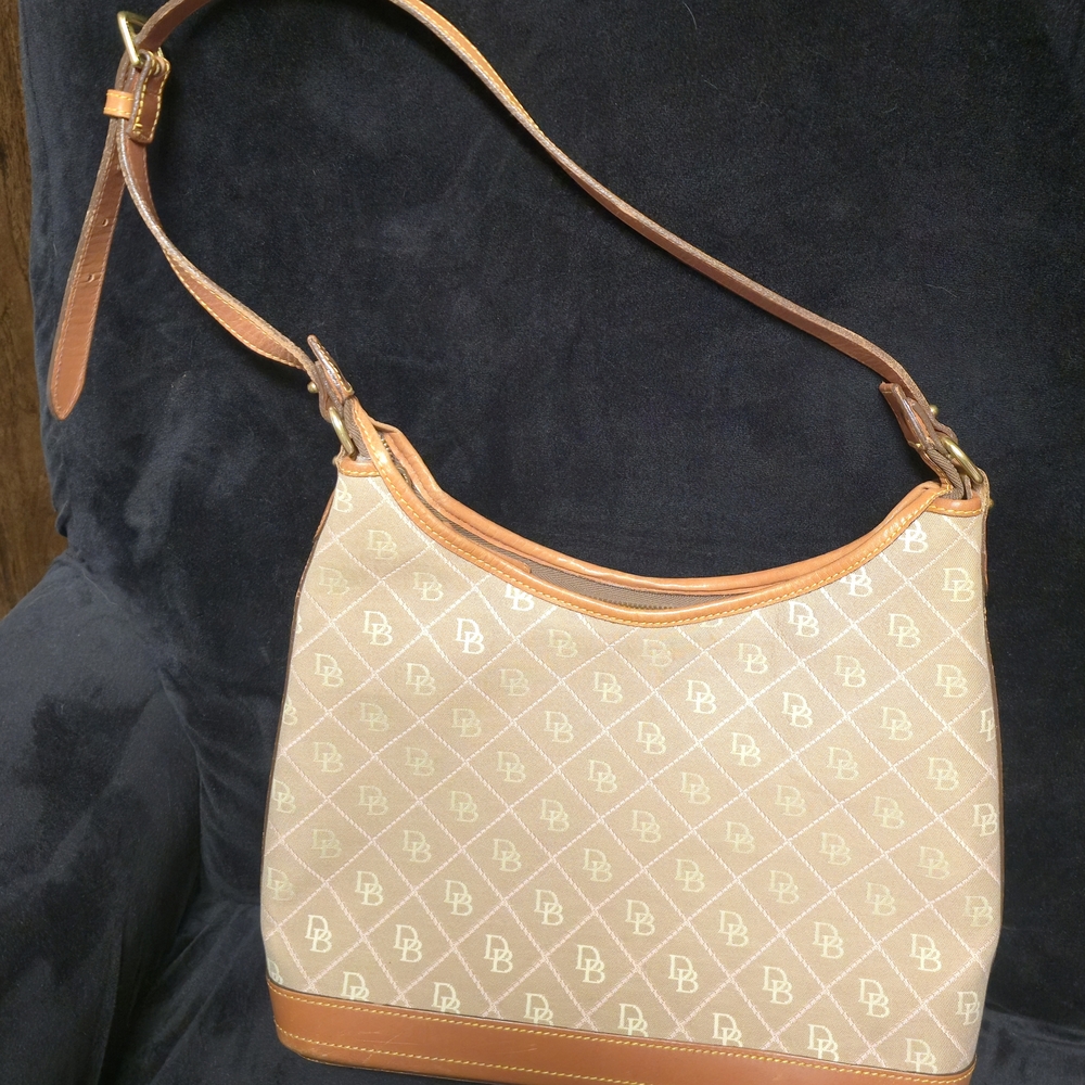 Dooney & Bourke Tan Shoulder Bag. Excellent condition.